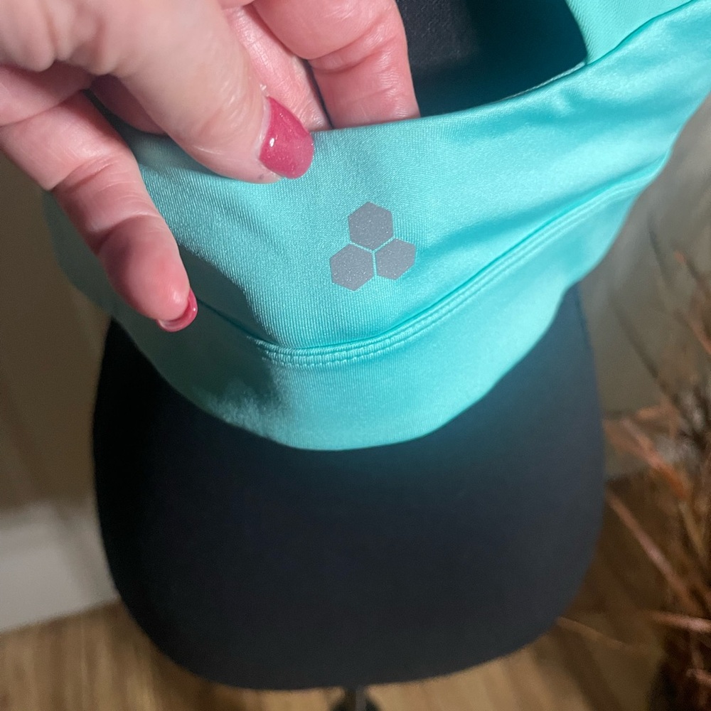 Tek Gear workout gear women's sports bra, size XL and green in color - Picture 4 of 5